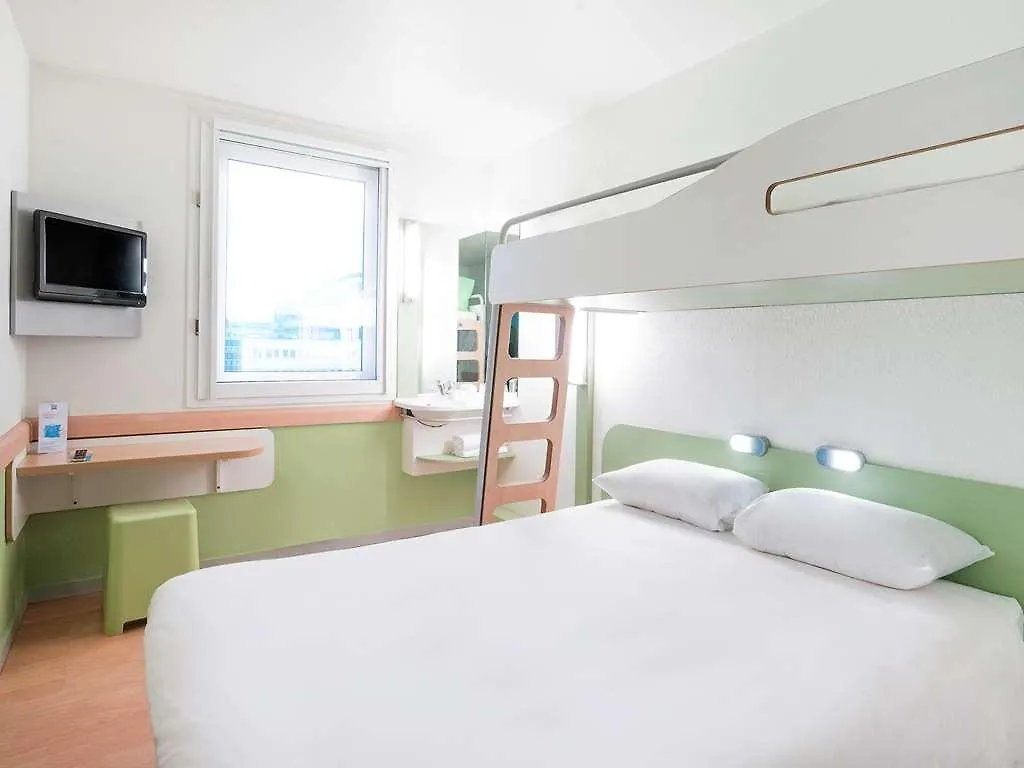 Ibis Budget Paris Porte De Montmartre 2*