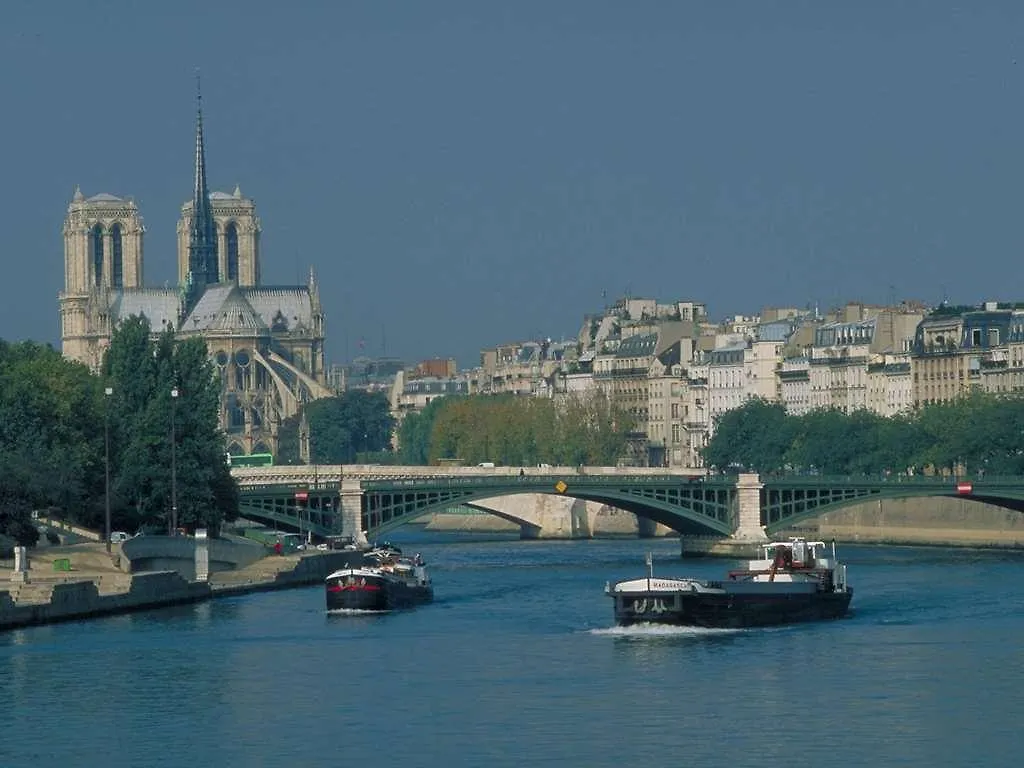 Hotel Ibis Budget Paris Porte De Montmartre 2*
