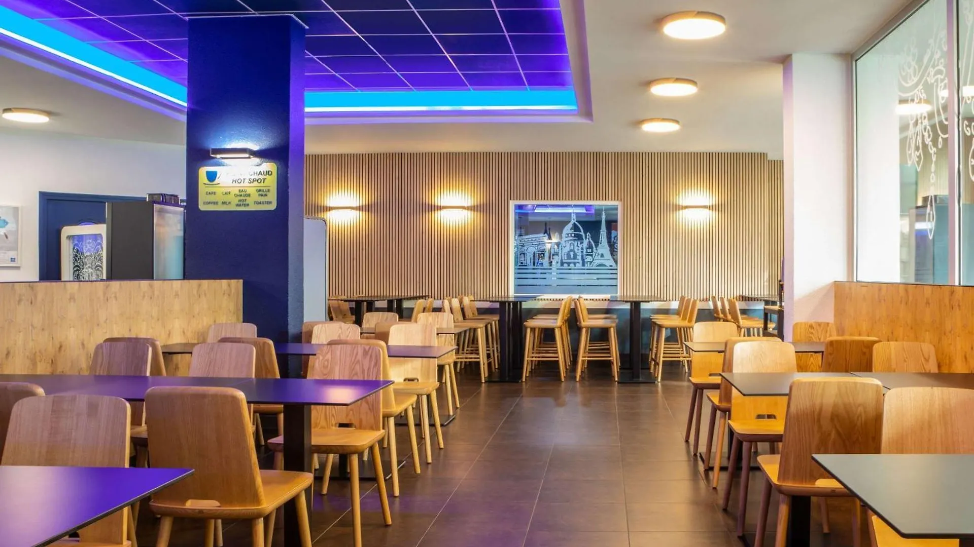 Ibis Budget Paris Porte De Montmartre Hotel 2*