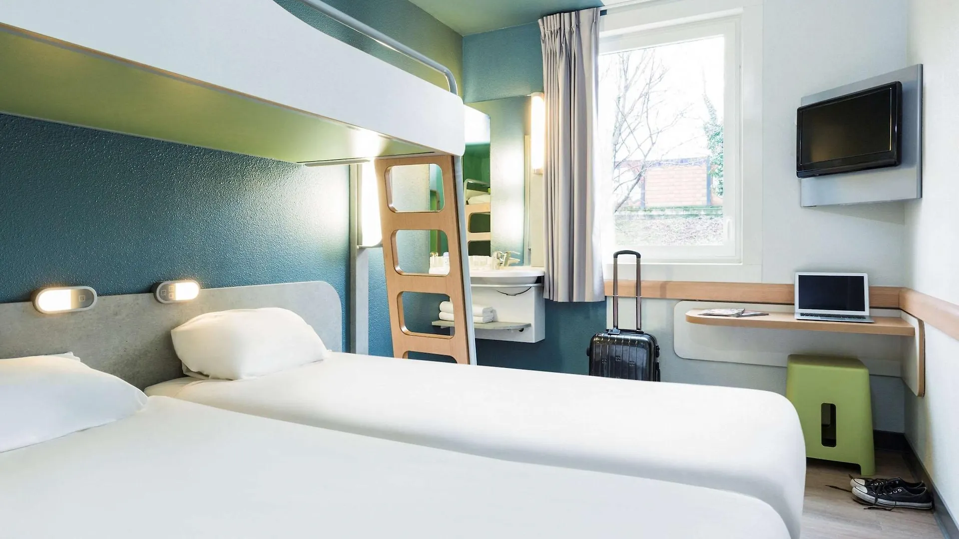Ibis Budget Paris Porte De Montmartre 2*