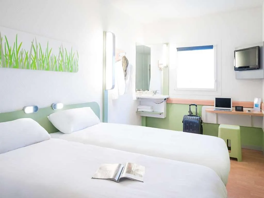 Ibis Budget Paris Porte De Montmartre מלון