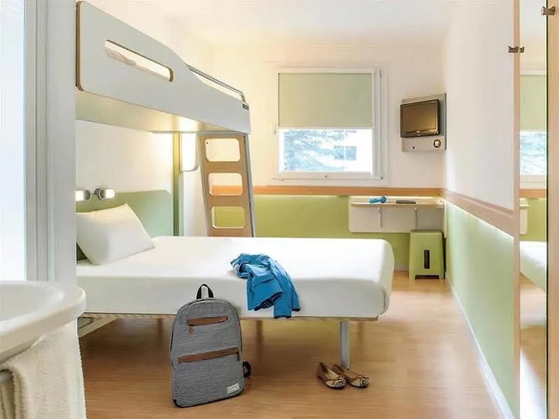 Ibis Budget Paris Porte De Montmartre מלון