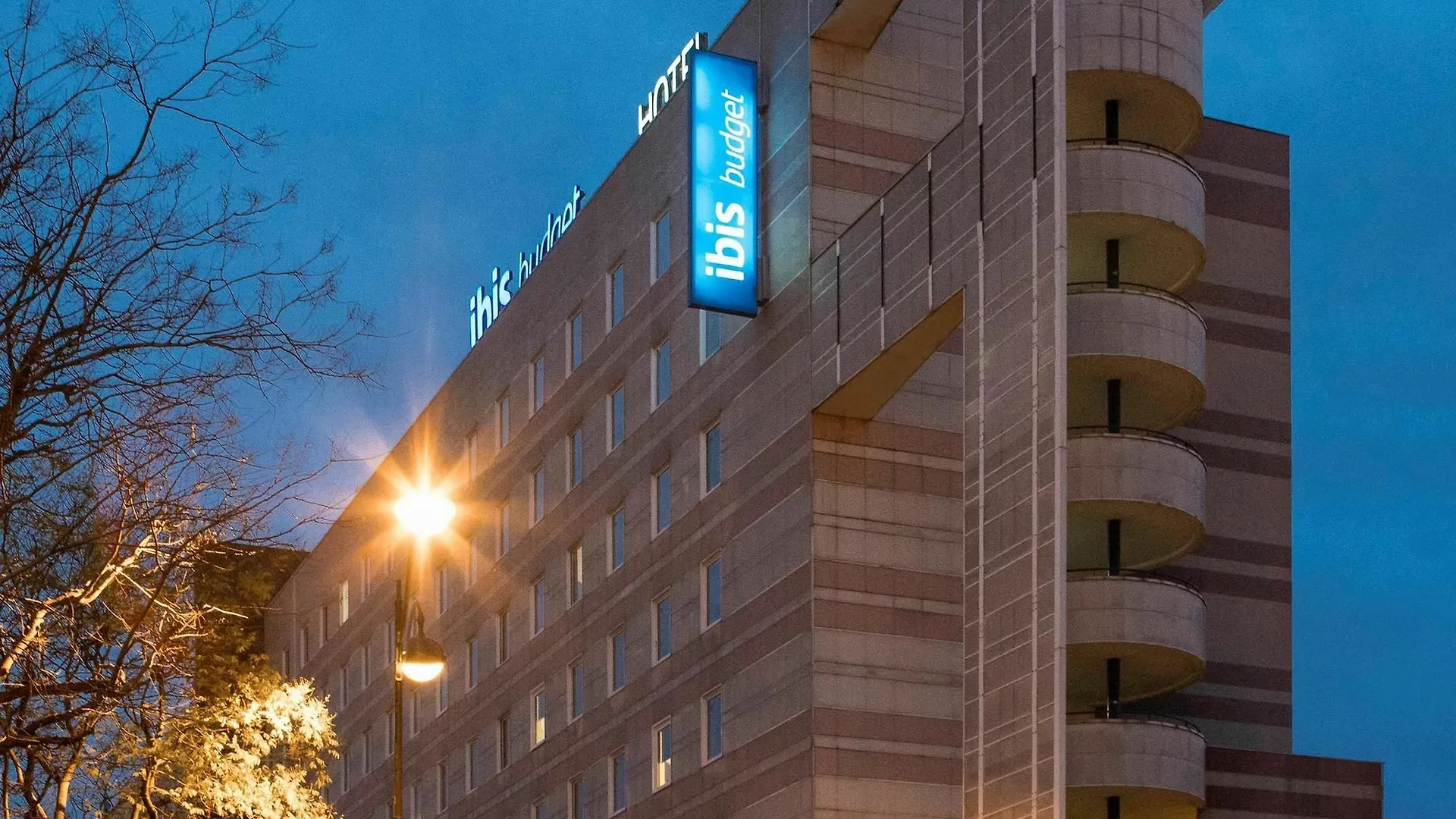 מלון Ibis Budget Paris Porte De Montmartre